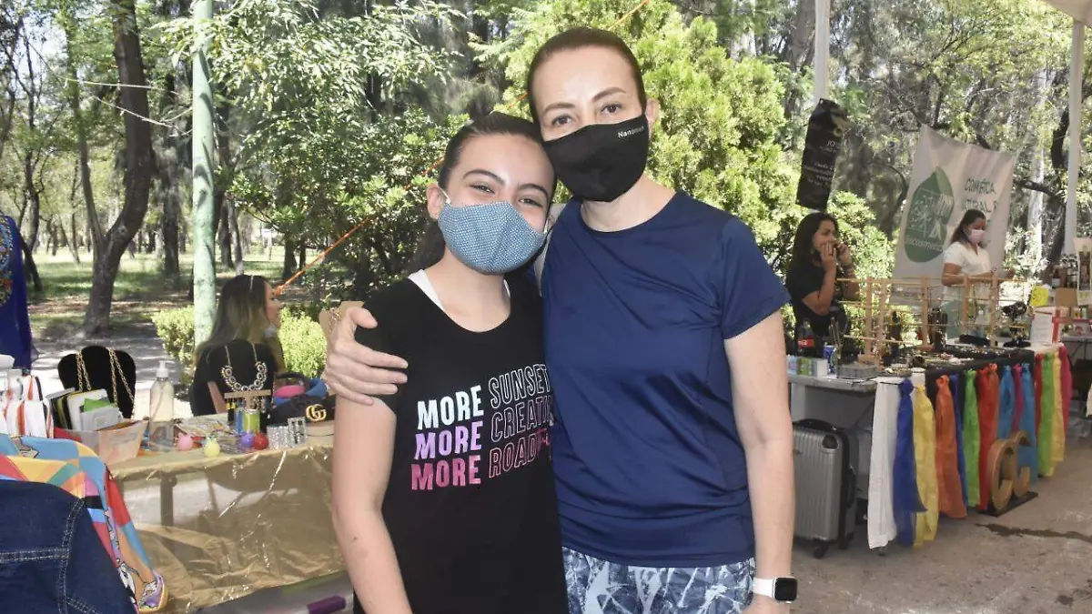 Flor Gómez y  Valeria Santoscoy